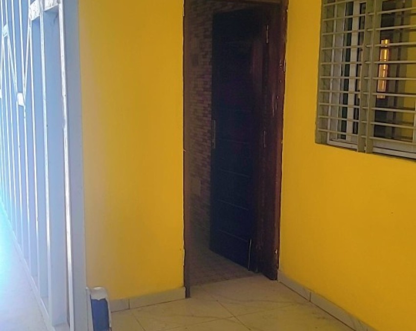 2 CHAMBRES SALON A LOUER ABIDJAN