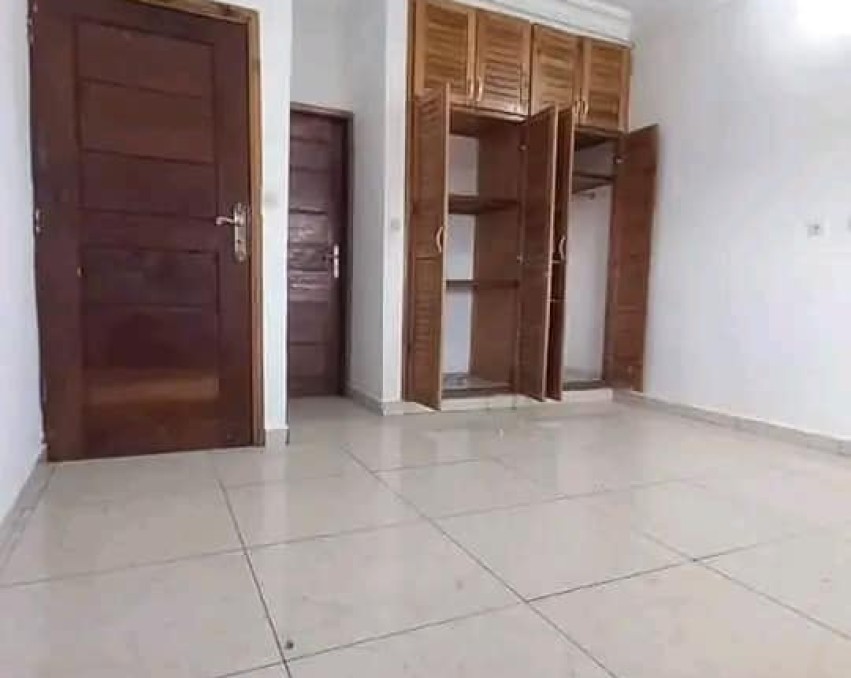 1 CHAMBRE SALON A LOUER ABIDJAN