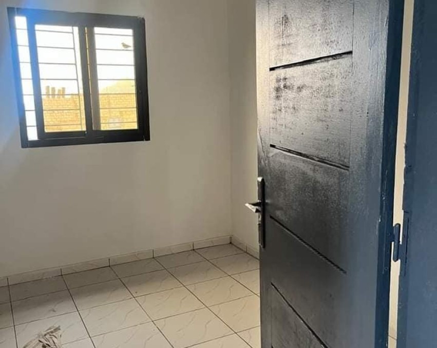 1 CHAMBRE SALON A LOUER ABIDJAN ANGRE BESSIKOI