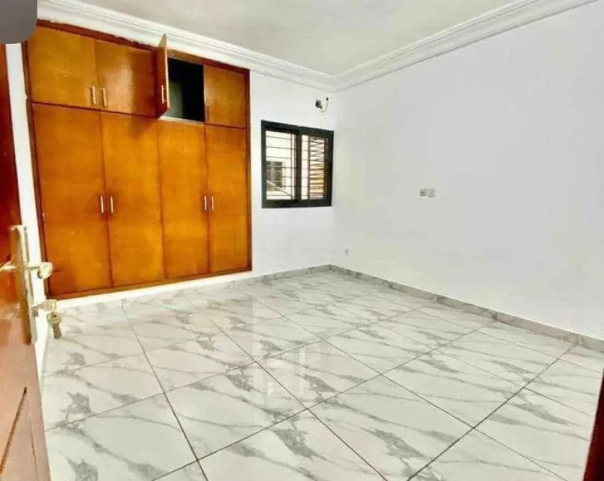 1 CHAMBRE SALON A LOUER ABIDJAN COCODY Riviera abatta