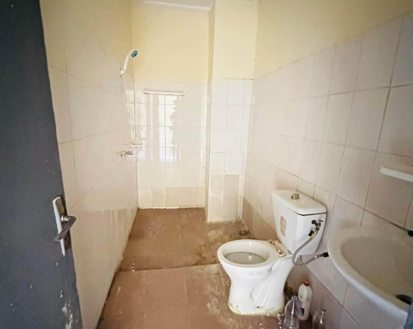 2 CHAMBRES SALON A LOUER ABIDJAN RIVIERA TRIANGLE EN BORDURE