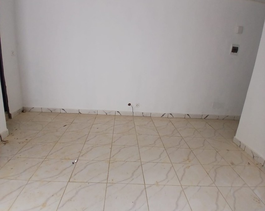 1 CHAMBRE SALON A LOUER ABIDJAN BINGERVILLE non loin du goudron