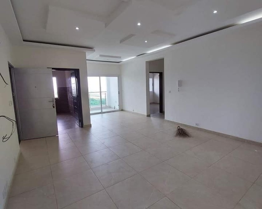 2 CHAMBRES SALON A LOUER ABIDJAN cocody angre nouveau chu cité oribat