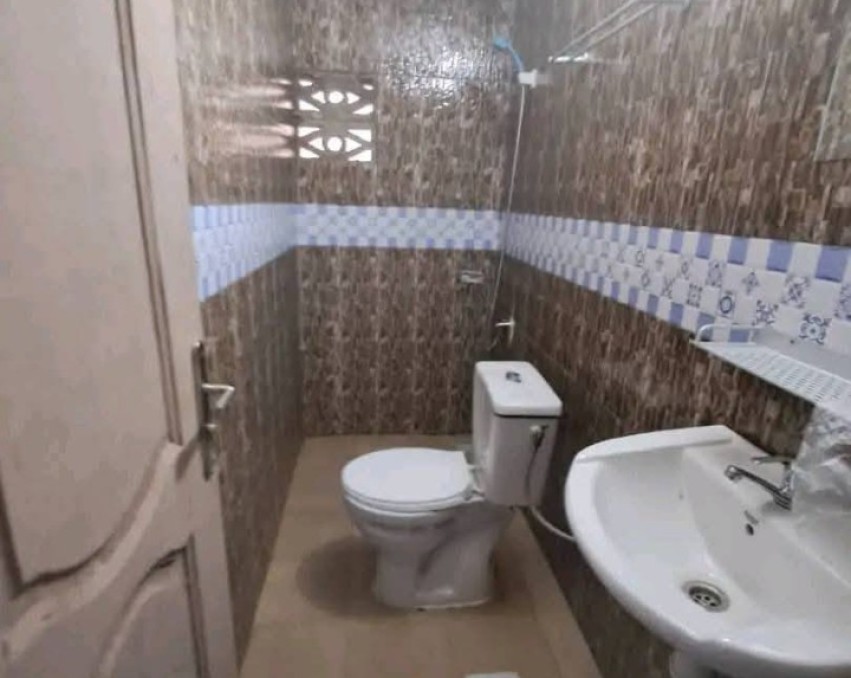 1 CHAMBRE SALON A LOUER ABIDJAN Bingerville derrière la nouvelle gare