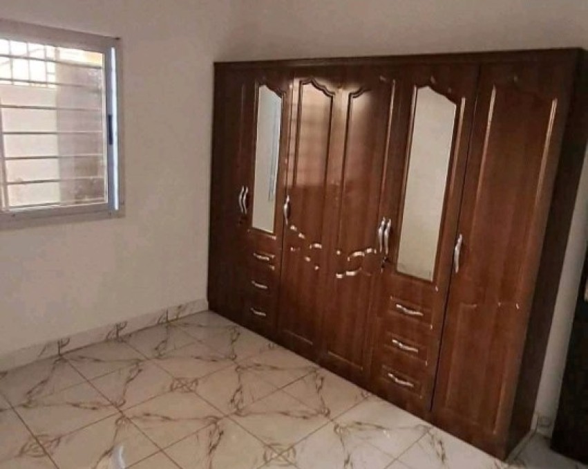 3 CHAMBRES SALON A LOUER ABIDJAN