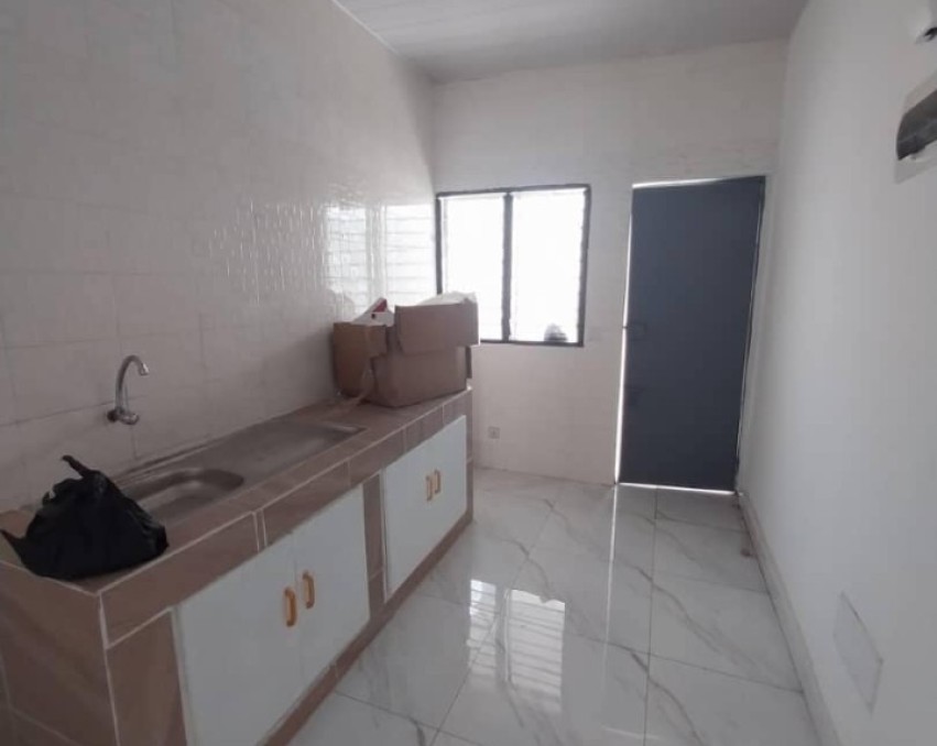 3 CHAMBRES SALON A LOUER ABIDJAN bingerville anna à proximité de la cité laurier 21