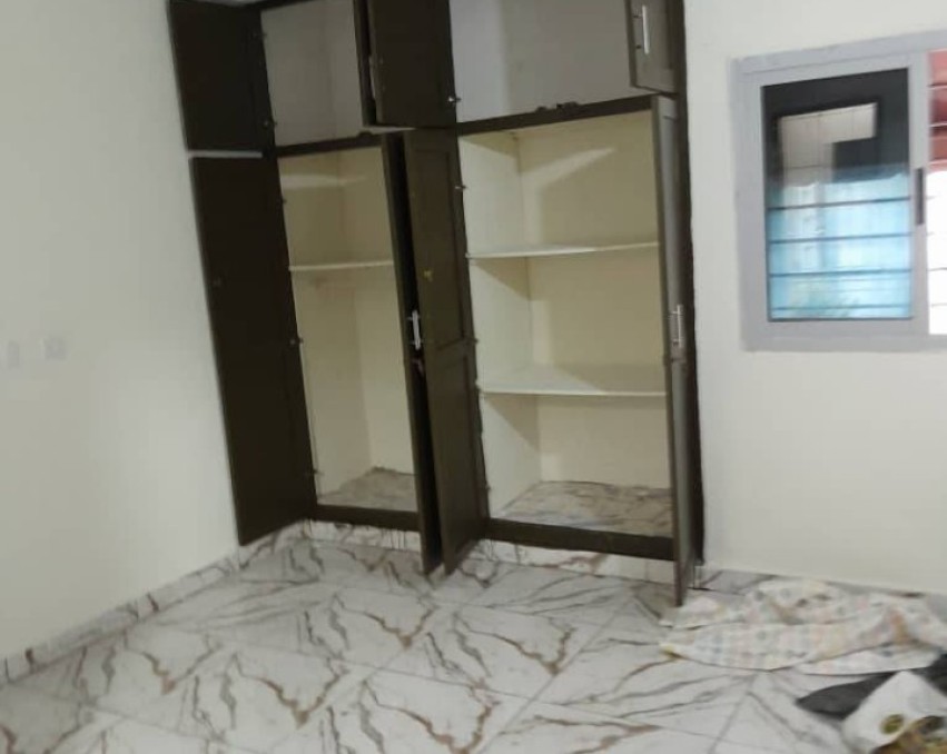 2 CHAMBRES SALON A LOUER ABIDJAN Cocody Angré nouveau CHU vers la pharmacie ste clémentine