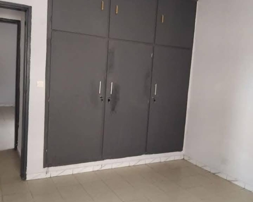 3 CHAMBRES SALON A LOUER ABIDJAN Cocody Angré château
