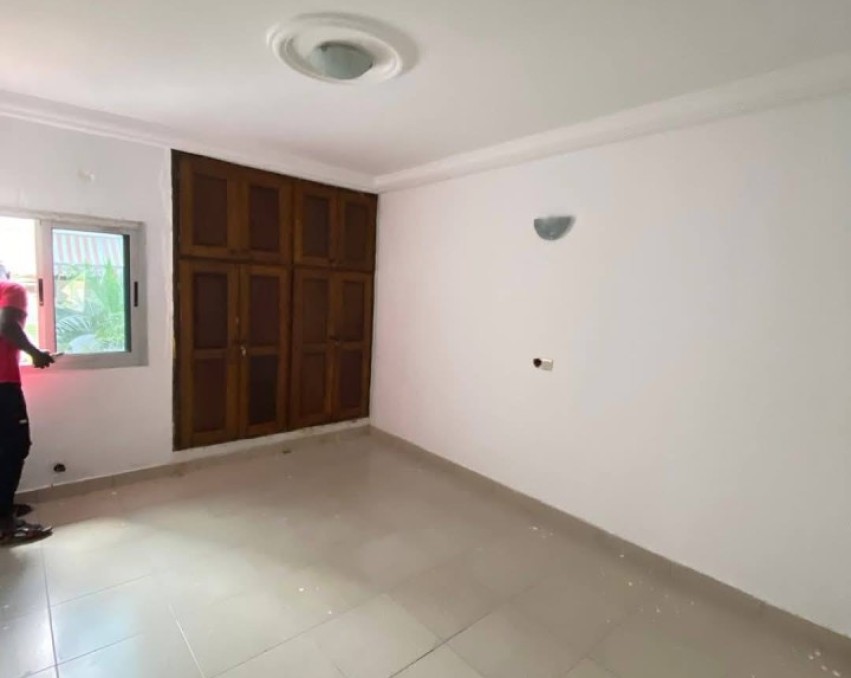 2 CHAMBRES SALON A LOUER ABIDJAN Cocody angré 8e tranches