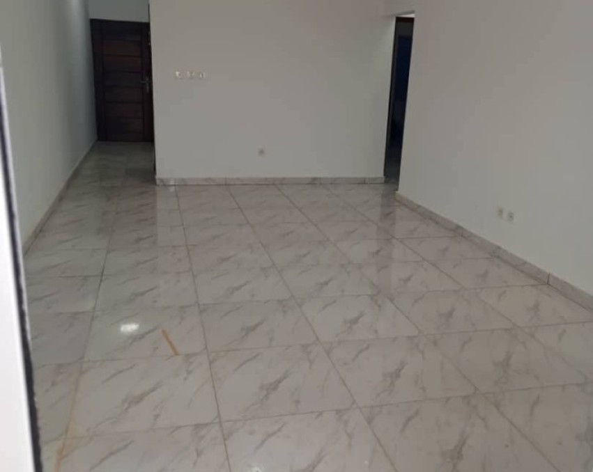 2 CHAMBRES SALON A LOUER ABIDJAN BINGERVILLE CITÉ MARINA