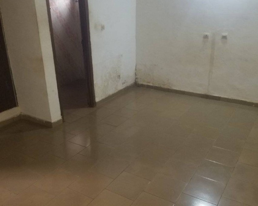 1 CHAMBRE SALON A LOUER ABIDJAN COCODY FAYA ROUTE D'ABATA STATION OLA