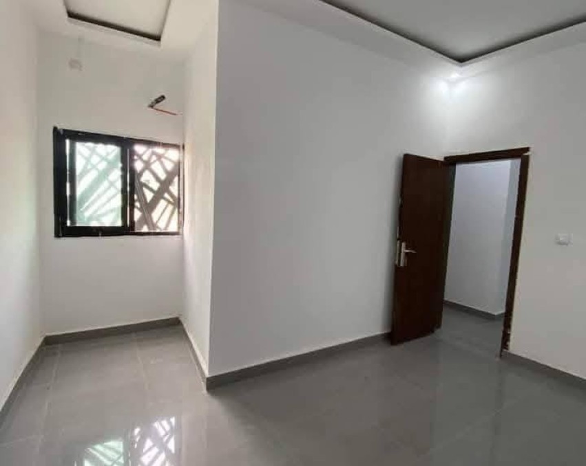 1 CHAMBRE SALON A LOUER ABIDJAN Cocody Angre chu
