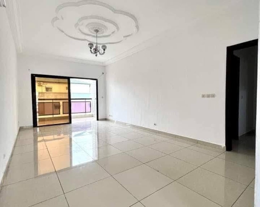 1 CHAMBRE SALON A LOUER ABIDJAN Cocody angre 9eme tranche star 14