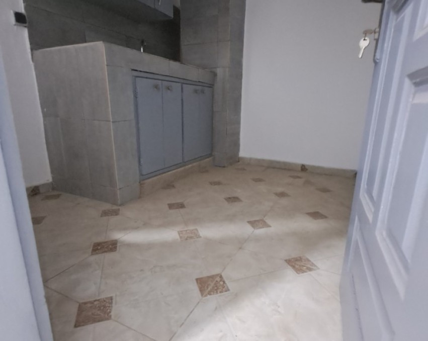 1 CHAMBRE SALON A LOUER ABIDJAN Cocody Angré Nouveau Chu Base Cie