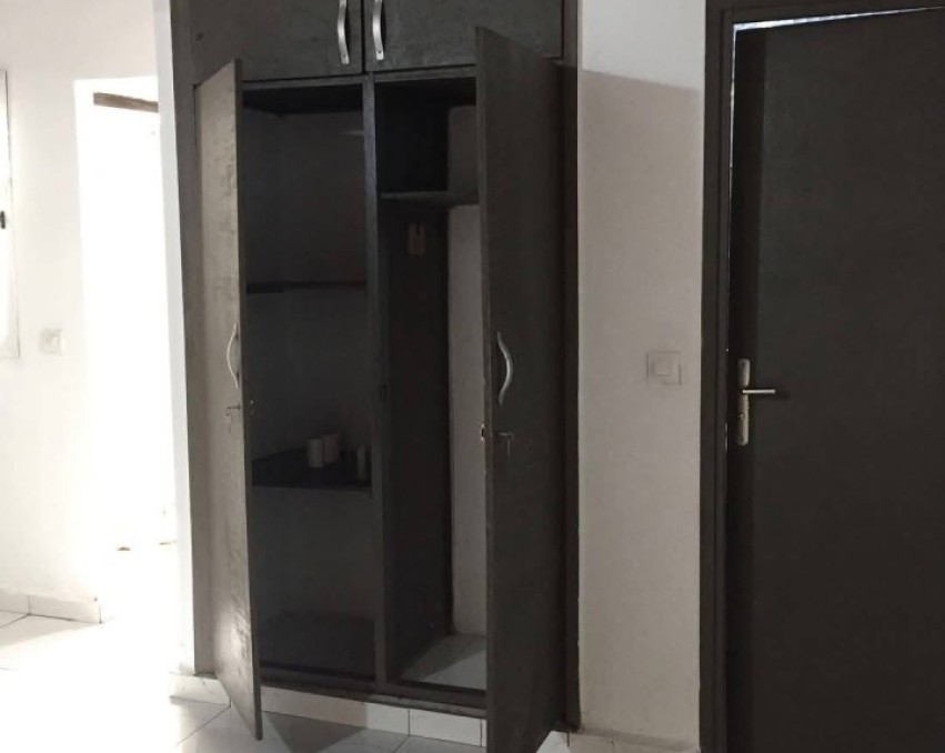 STUDIO A LOUER ABIDJAN Cocody angré 8iem tranche dans la cité les arcades au zone de la pharmacie les arcades