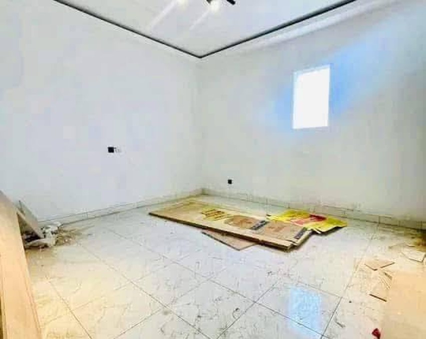 1 CHAMBRE SALON A LOUER ABIDJAN Cocody chu angre