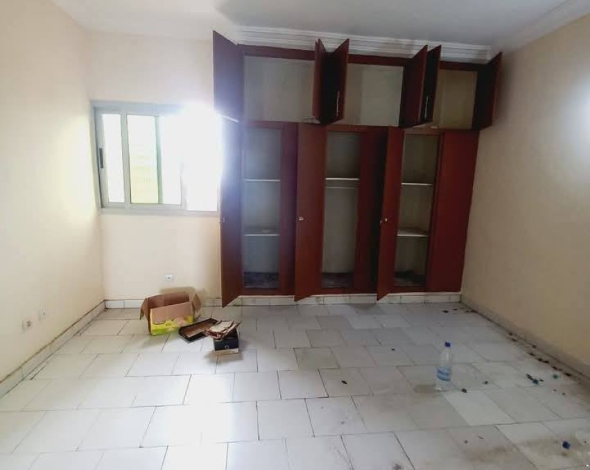 2 CHAMBRES SALON A LOUER ABIDJAN Cocody angré nouveau chu djorogobité2