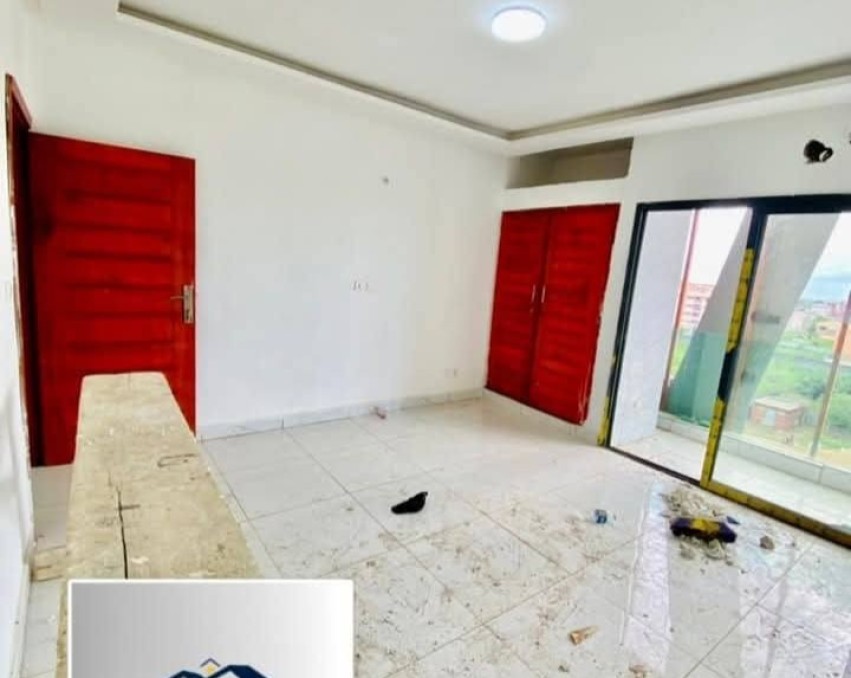 1 CHAMBRE SALON A LOUER ABIDJAN Cocody angre nouveau chu djorobite 01 base cie