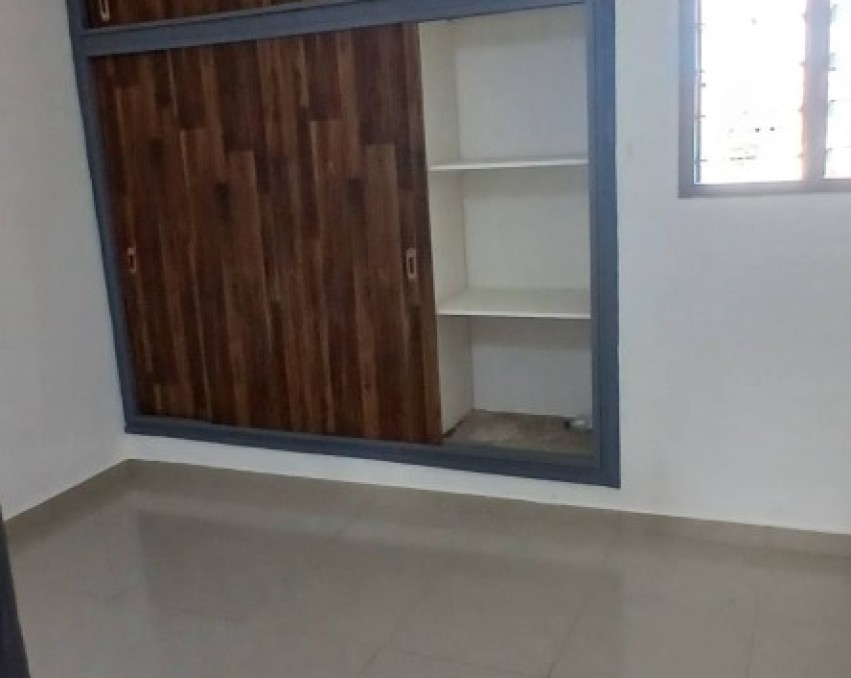 2 CHAMBRES SALON A LOUER ABIDJAN Abobo dokui derrière hetec groupe scolaire tinaso