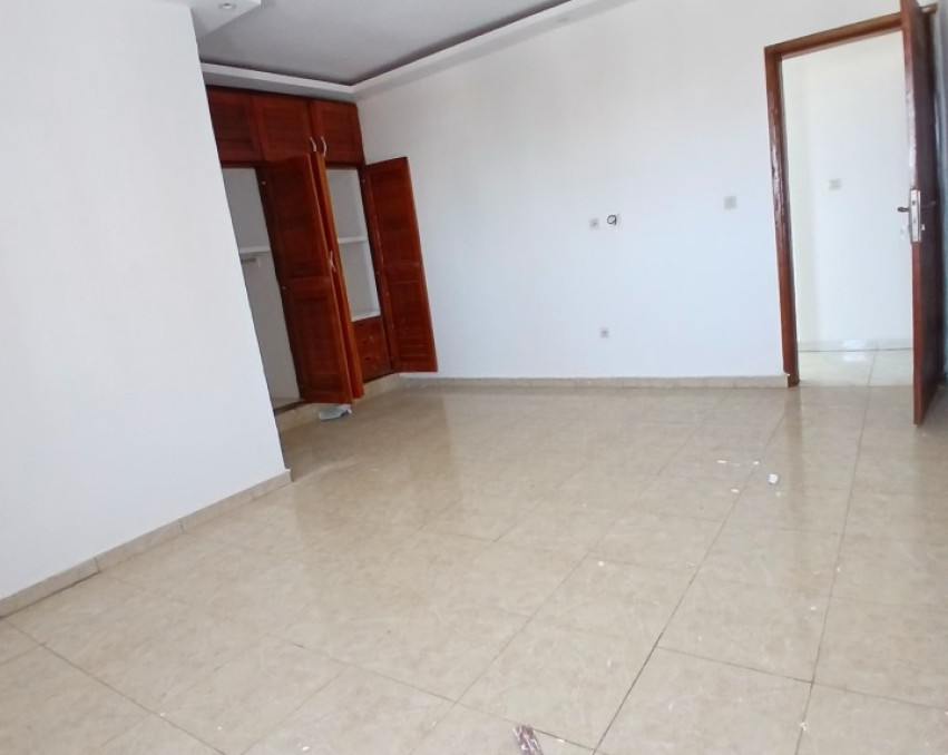 2 CHAMBRES SALON A LOUER ABIDJAN cocody riviera faya PLAYCE
