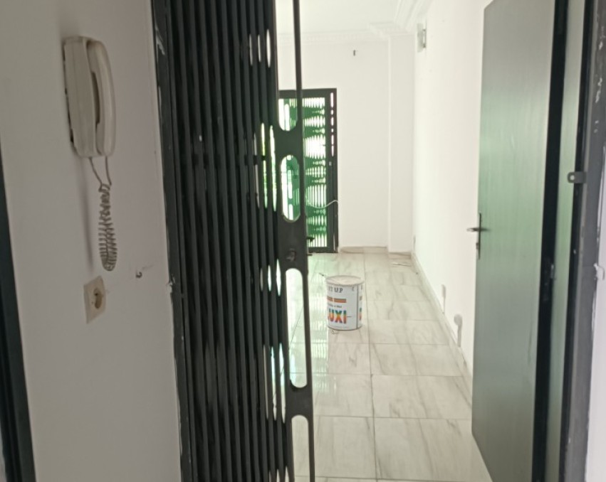 2 CHAMBRES SALON A LOUER ABIDJAN Cocody Angré 8e tranche, pharmacie les Arums
